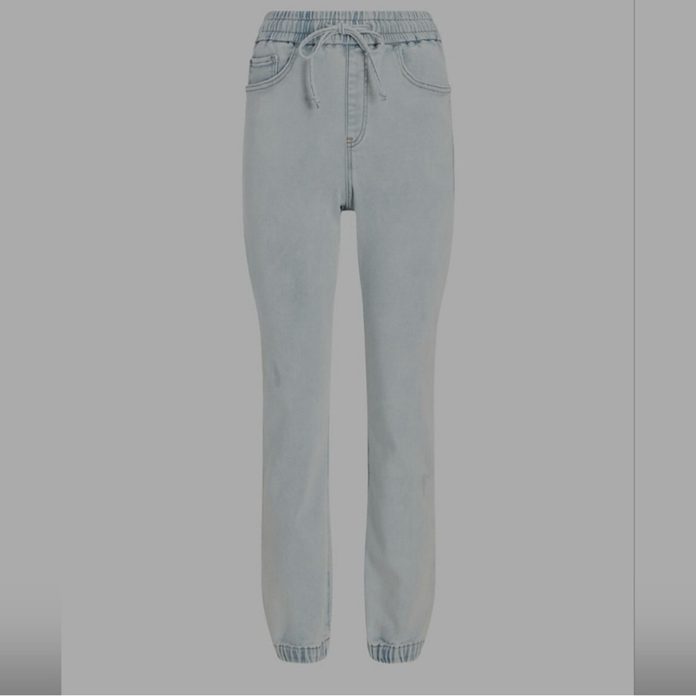 High Waisted Jogger Jeans Size 6. Used only 1-2x.